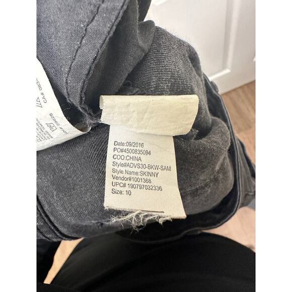 Adrenne Vittadini Size 10 Mid Rise 5 Pocket Skinny Leg Denim Jeans Faded Black - Picture 9 of 12